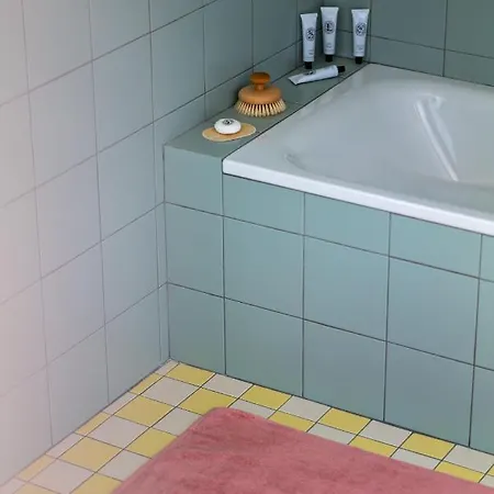 De La Boetie فندق 4*