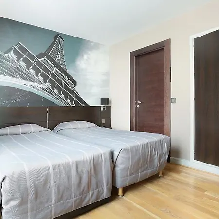 De La Boetie Hotel
