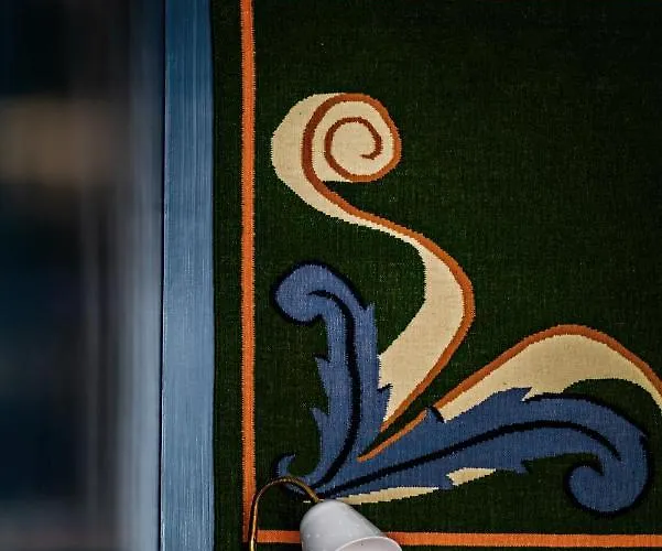 Hotell De La Boetie 4*