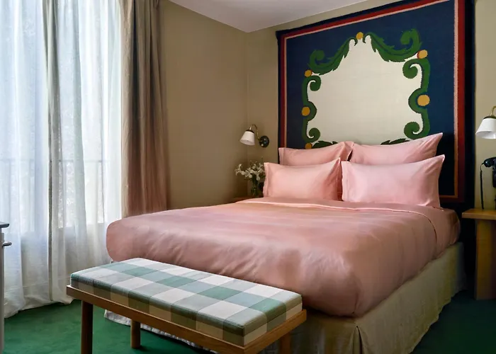 Hotell De La Boetie 4*