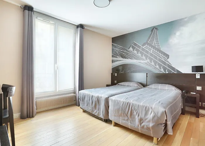 Hotell De La Boetie 4*