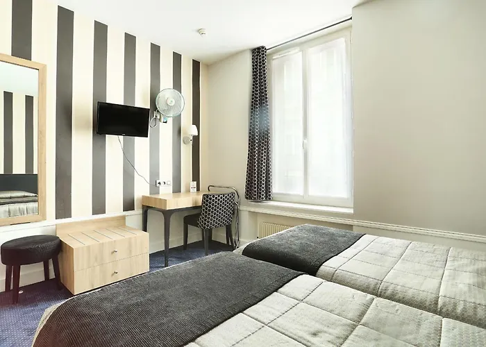 De La Boetie Hotell Paris