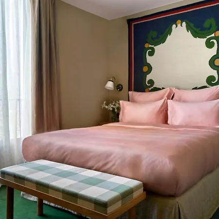 Hotel De La Boetie 4*