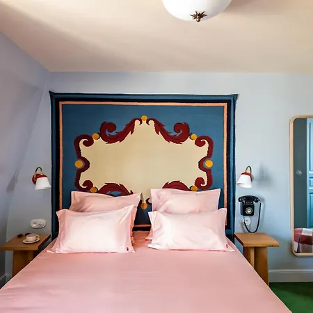 De La Boetie Отель 4*